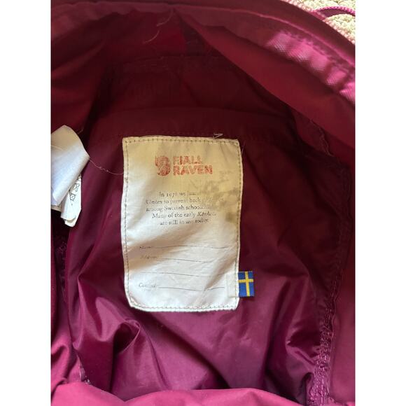 Burgundy mini Fjällräven Kanken backpack - Picture 4 of 9